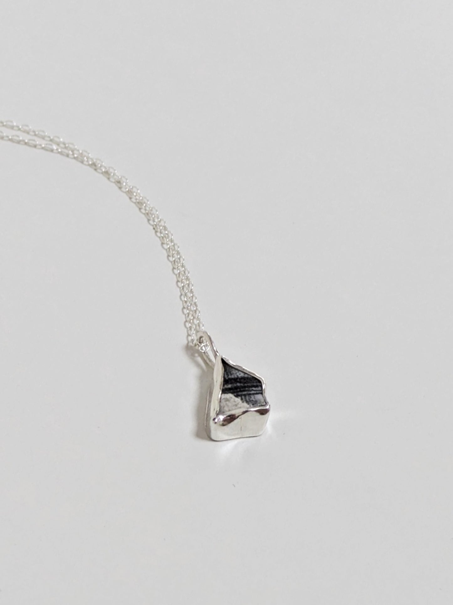 Canna Mini Black and White Sea Pottery Pendant